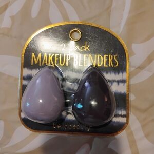 Makeup Blenders 2-Pack - Purple and Black